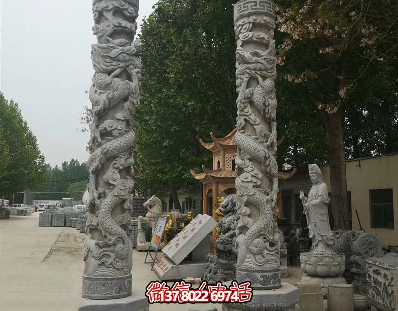 龍柱石雕，裝點(diǎn)寺廟門前