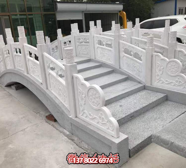 美麗的漢白玉石拱橋，伴您一路暢游！