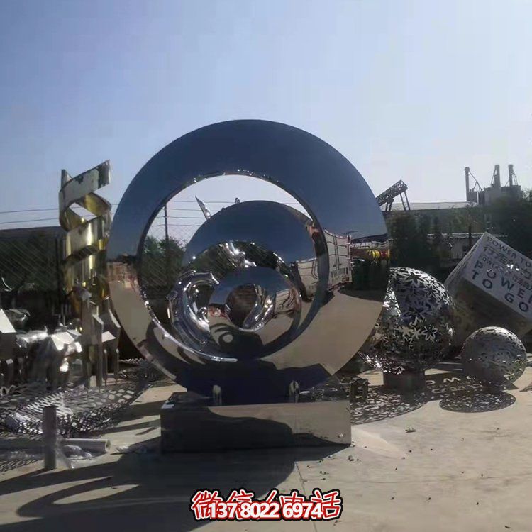 不銹鋼抽象幾何雕塑，鏡面圓環(huán)裝飾廣場(chǎng)、園林