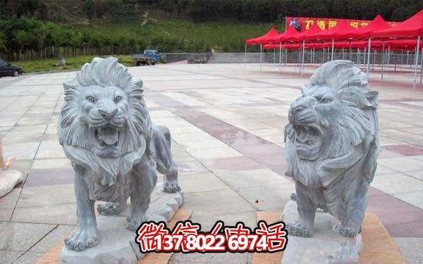大型石雕獅子雕塑，給景區(qū)帶來(lái)濃厚的歷史氛圍
