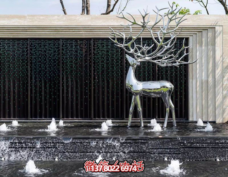 不銹鋼雕刻梅花鹿噴泉，打造公園景區(qū)創(chuàng)意噴泉