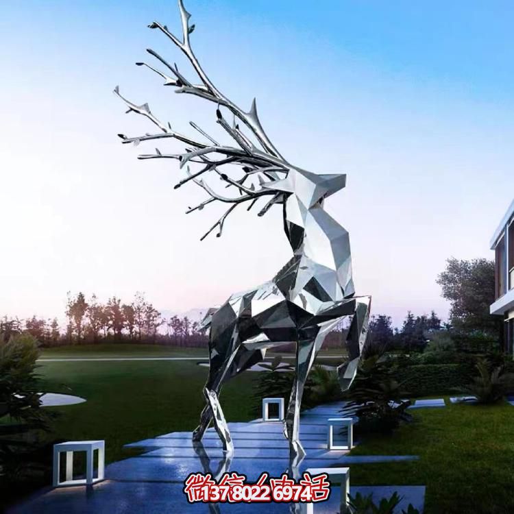 不銹鋼幾何形鏡面彩繪擺件，為校園景觀戶(hù)外售樓處帶來(lái)時(shí)尚美感