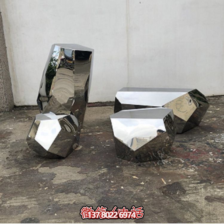 高級(jí)不銹鋼鏡面戶外公園雕塑裝飾，以鵝卵石為靈感