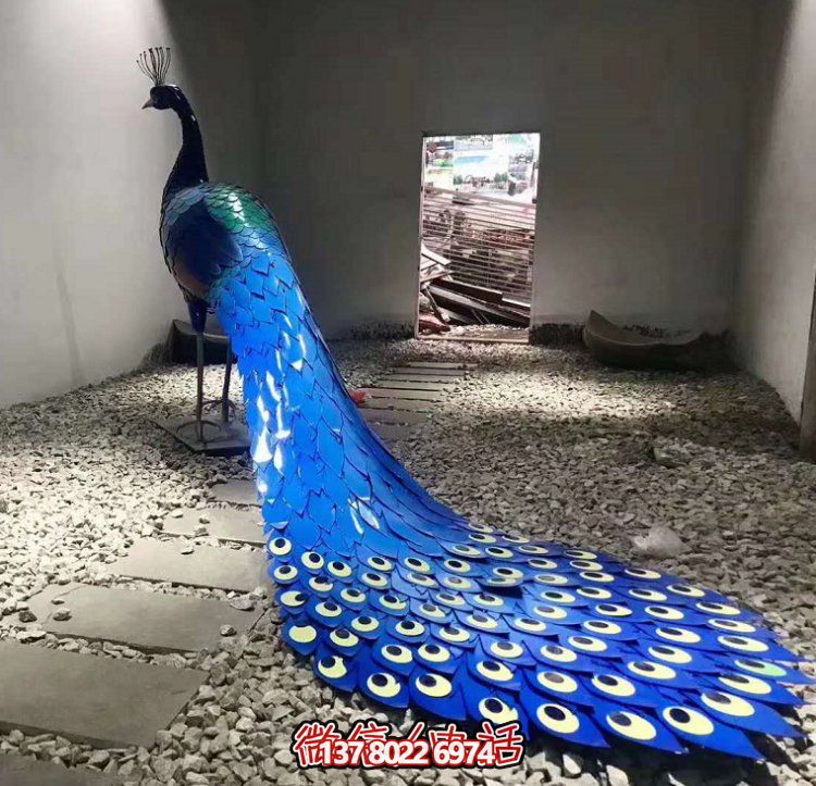 優(yōu)質(zhì)不銹鋼孔雀雕塑，為城市廣場(chǎng)添彩
