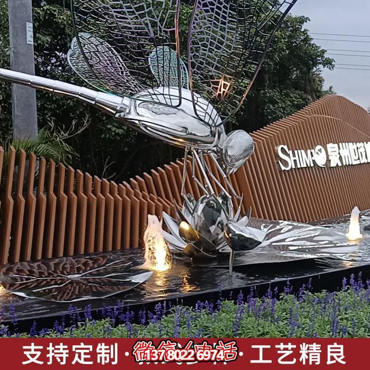 大型不銹鋼雕塑，為城市酒店、公園、商場(chǎng)及水景環(huán)境增添獨(dú)特景觀