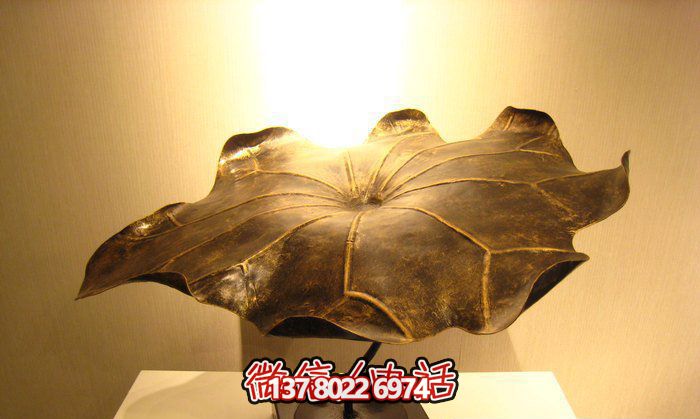精美銅雕荷葉雕塑，添彩廣場環(huán)境