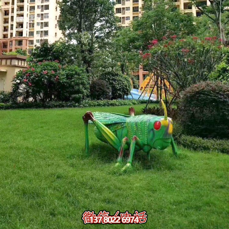 玻璃鋼蝗蟲仿真雕塑，更貼近自然