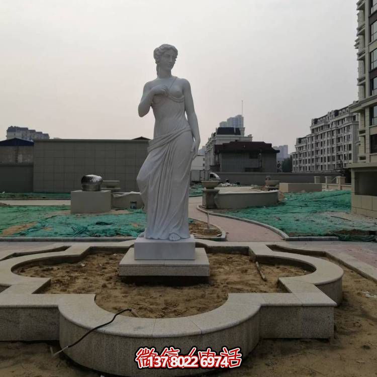 西方大理石雕像，浮雕人物裝飾街道