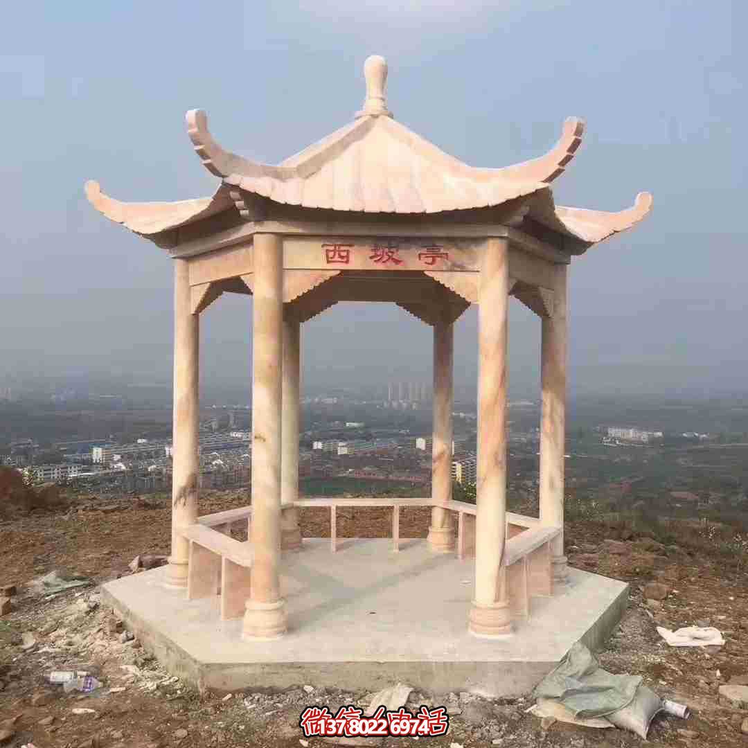 西坡涼亭景觀，觀賞大型晚霞紅