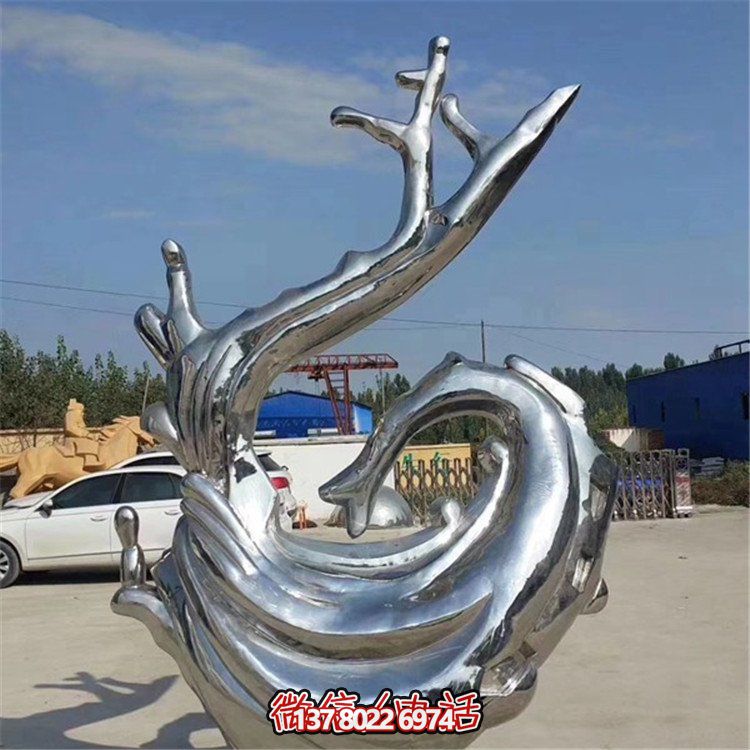 不銹鋼鏡面雕塑，為戶外廣場(chǎng)增添海浪般的浪花氣息