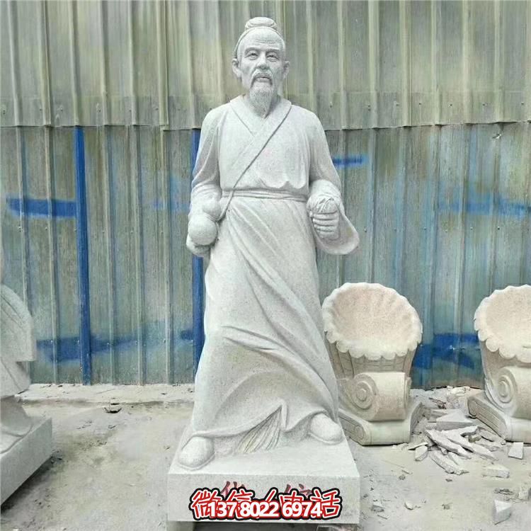 雅致古典大理石雕塑，點綴園林景觀