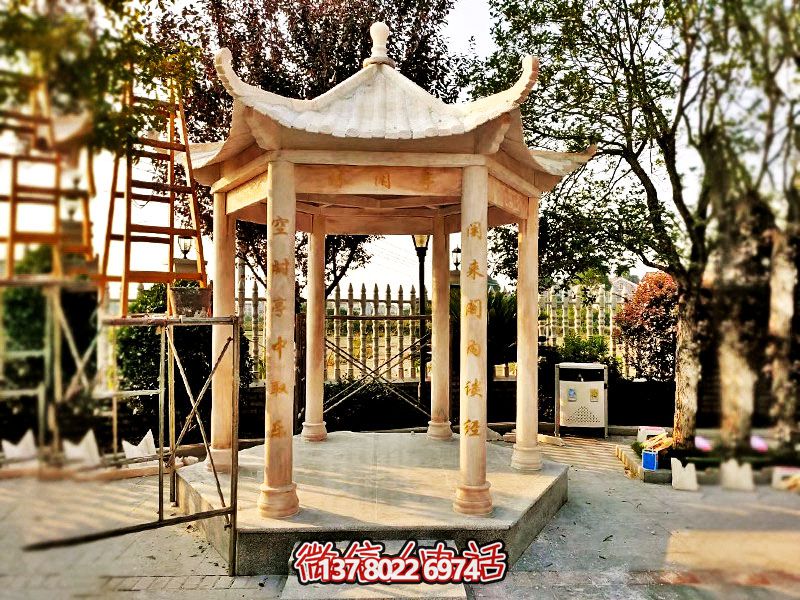 仿古涼亭，擺放在庭院里，欣賞美麗晚霞，營造休閑小區(qū)紅色氛圍