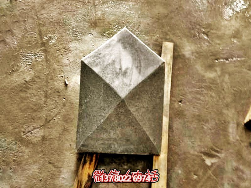 菱形擋車石阻石球，為兒童游樂場提供安全保障
