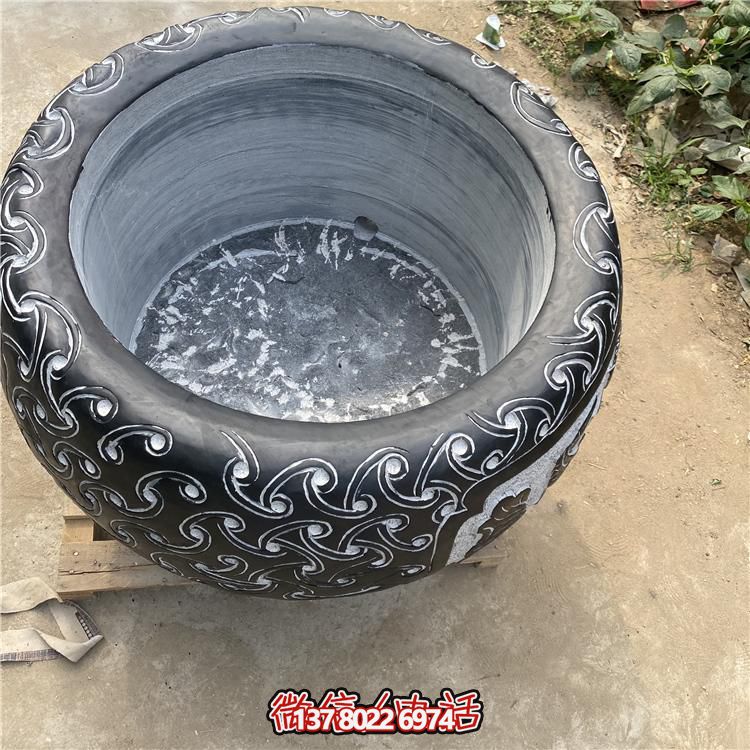 仿古大理石浮雕花紋花盆，營(yíng)造優(yōu)雅庭院空間