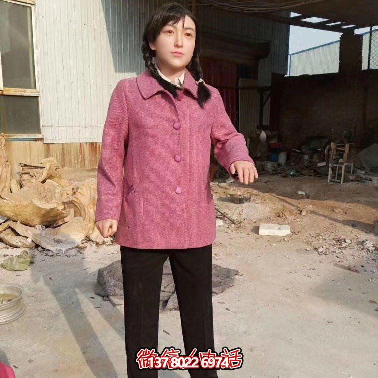 玻璃鋼仿真女孩雕塑，打造景區(qū)精美環(huán)境
