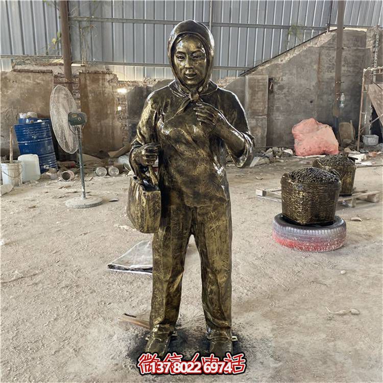 玻璃鋼仿銅人物雕塑，美化園林景區(qū)