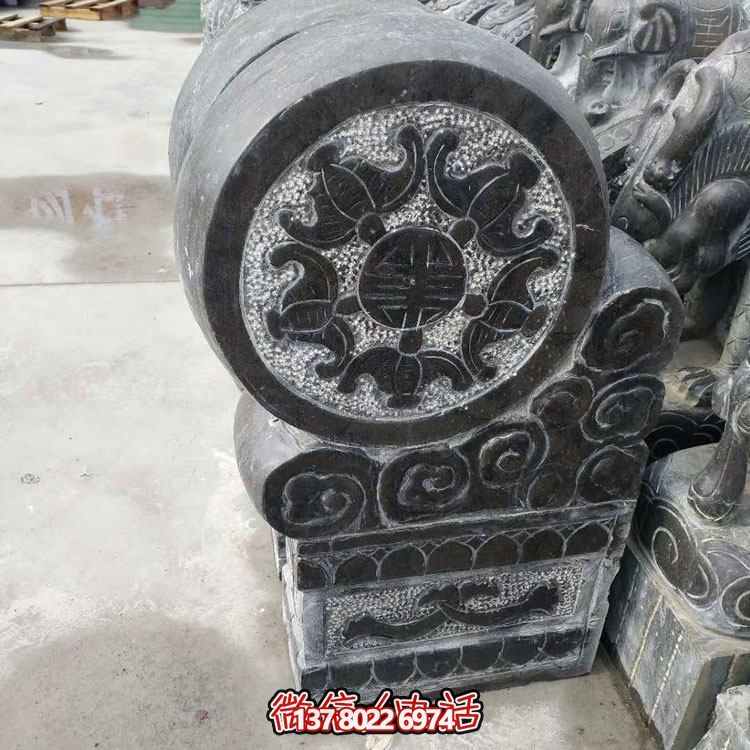 精美青石浮雕抱鼓石雕塑，點綴門口庭院