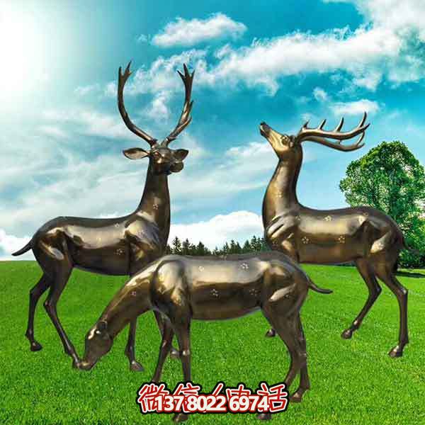 仿銅梅花鹿雕塑，裝點(diǎn)玻璃鋼園林