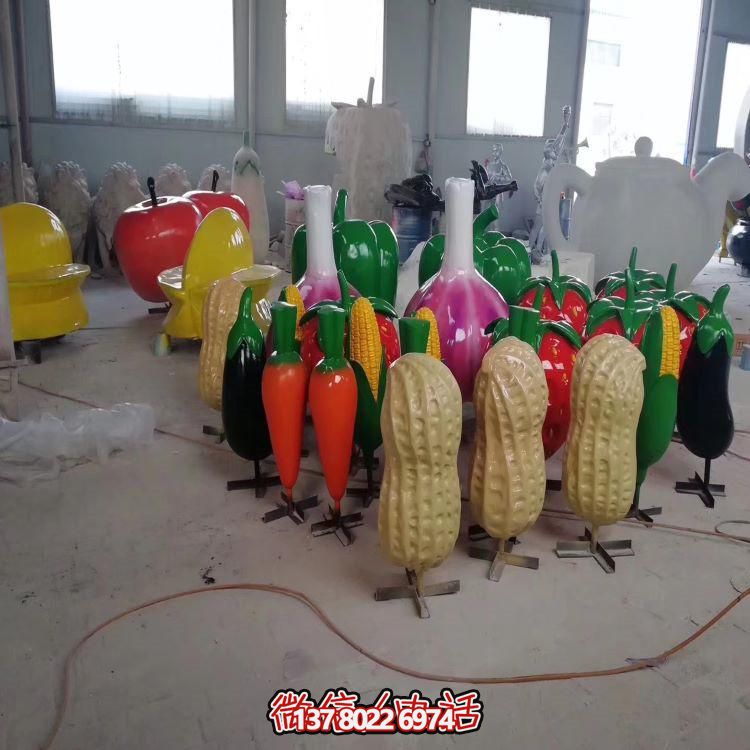 高品質(zhì)玻璃鋼雕塑，為您的園林景觀提供新鮮水果蔬菜
